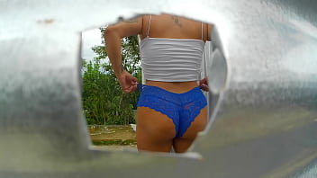 Woman Filmed In Outdoor Booth With A Huge Ass